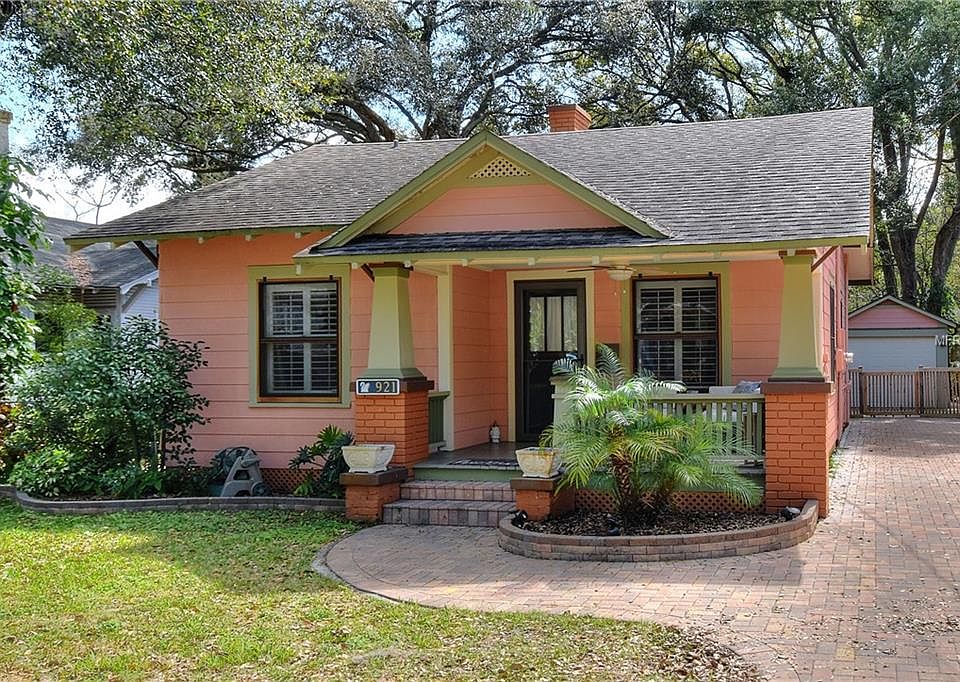 1st image of 921 Vistabula St