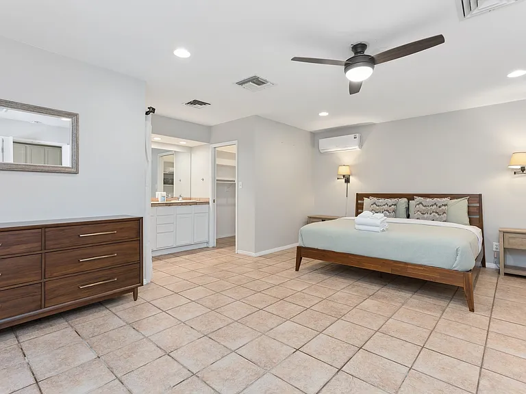 2356 N 85th Pl — Photo 15