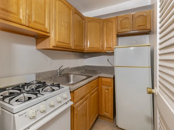 25 West 13th Street image 5 of 6