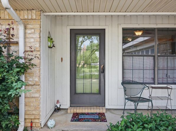 2415 Amber Hill Ln, Euless, TX 76039