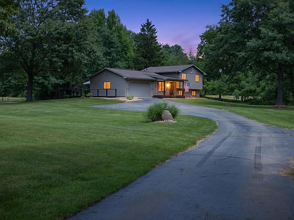 4th image of 14520 Wheaton Rd