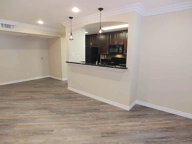Villa De Adel Apts — Photo 48