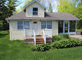 30014 Mound Dr, Burlington, WI 53105