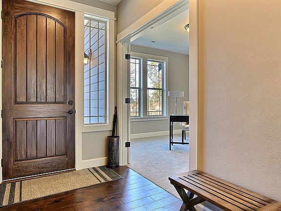 Example of an Entryway