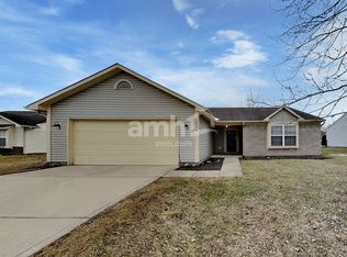 620 Woodfield Cir, Avon, IN