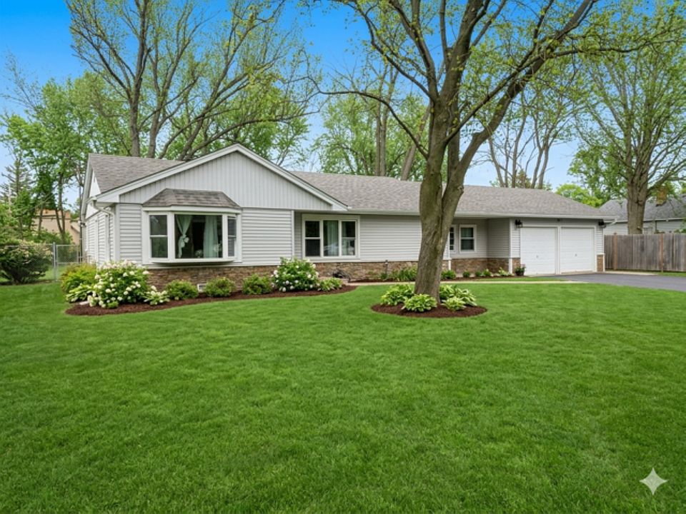 Great single family home on almost 1/2 acre!