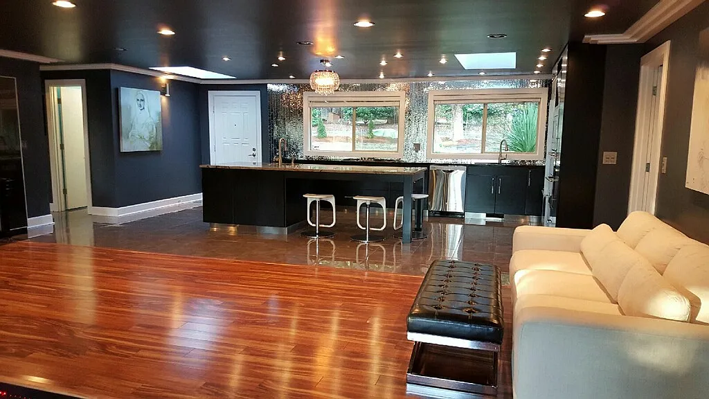 7355 NW Valley View Dr photo 1