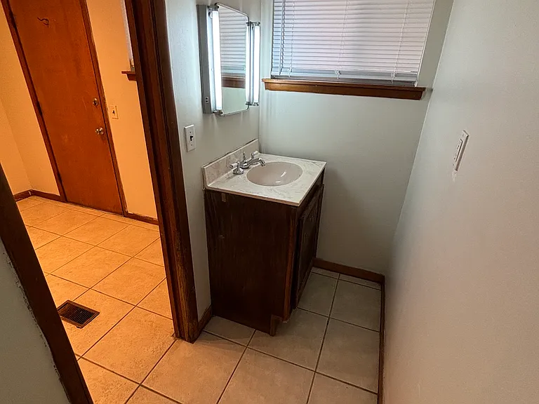 852 N Xenophon Ave — Photo 12