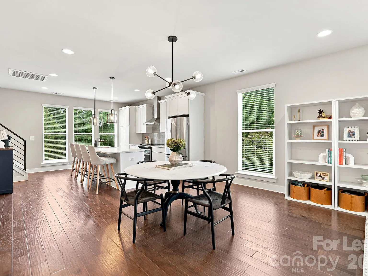 3 bed, 3.5 bath, $3,500 — Photo 3