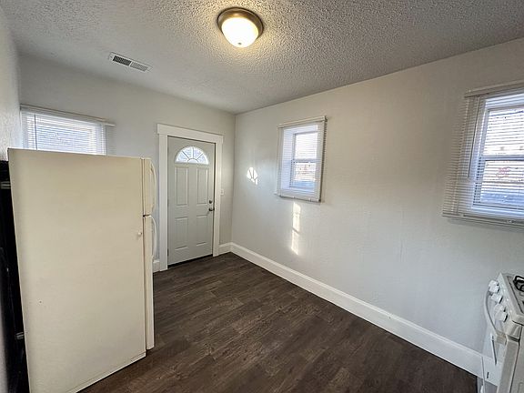 2nd image of 213 N Fairfax Ave #5