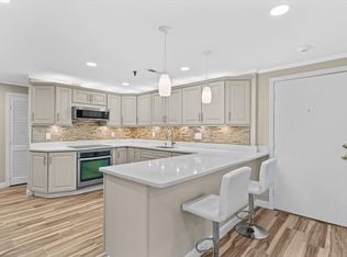 45 Christopher Dr APT 93, Methuen, MA 01844