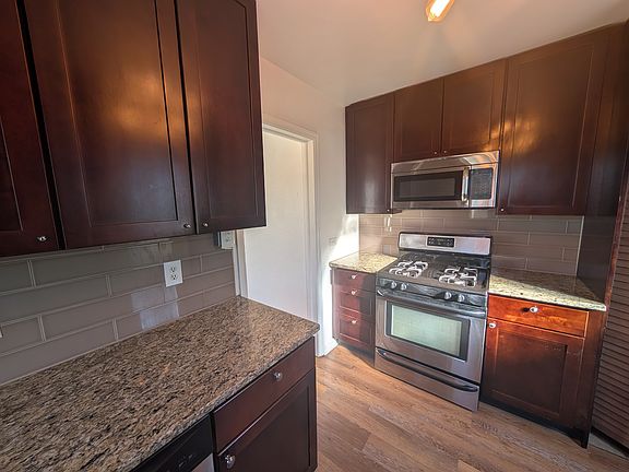 4th image of 2244 Newport St