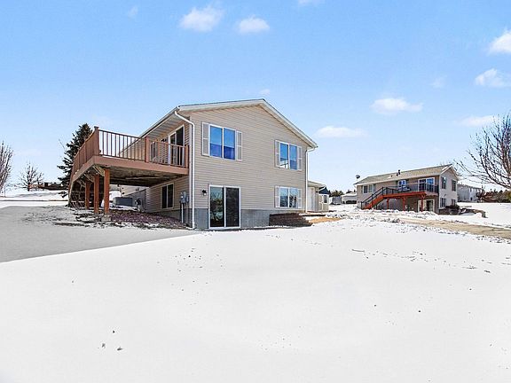 3rd image of 740 S Maple St