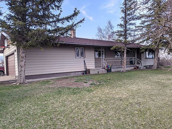 3rd image of 102 11th Ave S