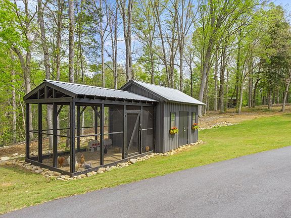 47th image of 224 Hillside Church Rd