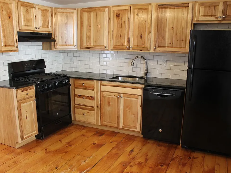31 Frederic St #1