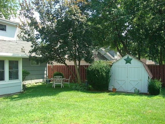 3rd image of 3701 Sheldon Pl