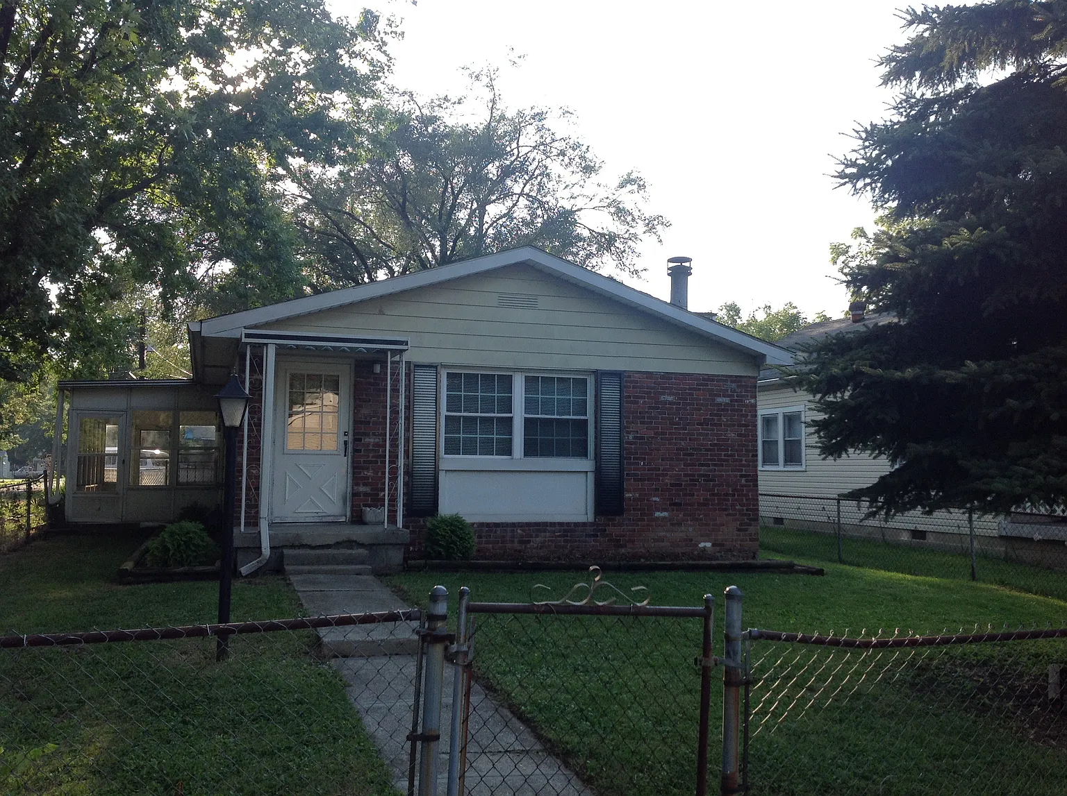 650 Ingomar St photo 1