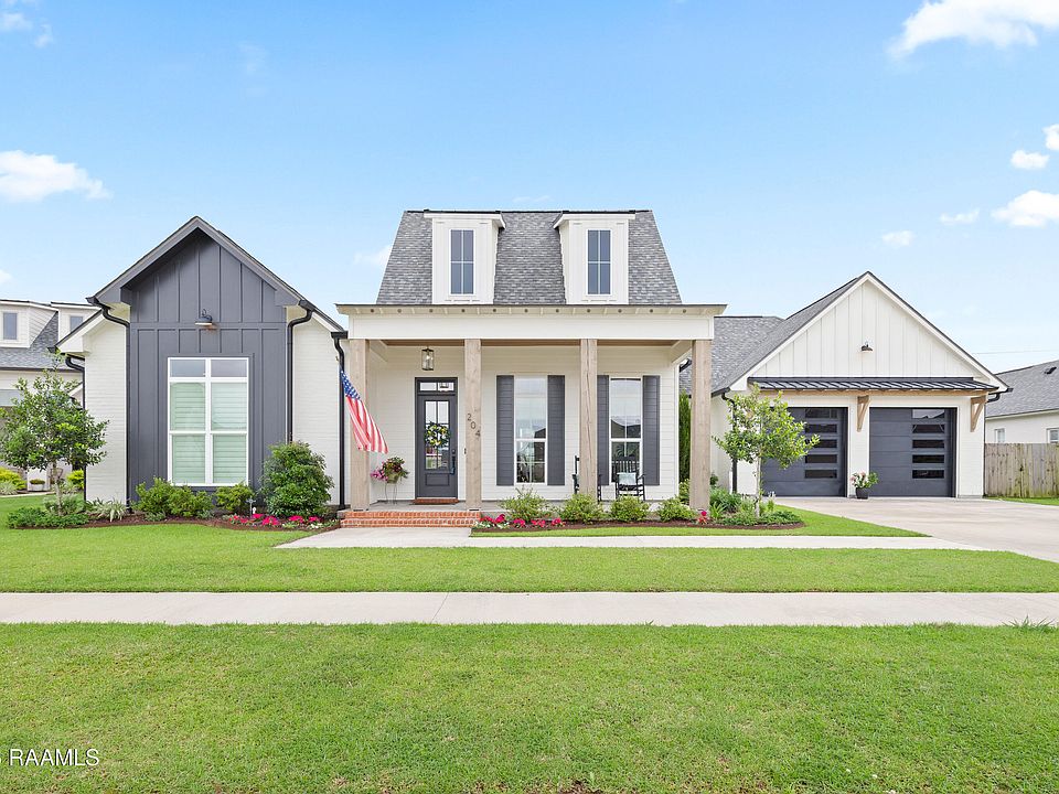 1st image of 204 Abercrombie Way