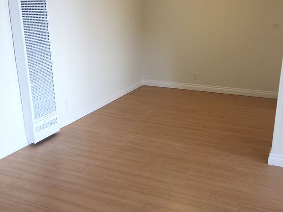 3rd image of 1738 Purdue Ave APT 1