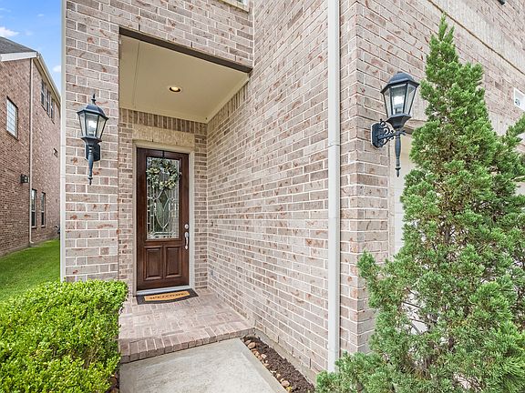 Front covered entrance.