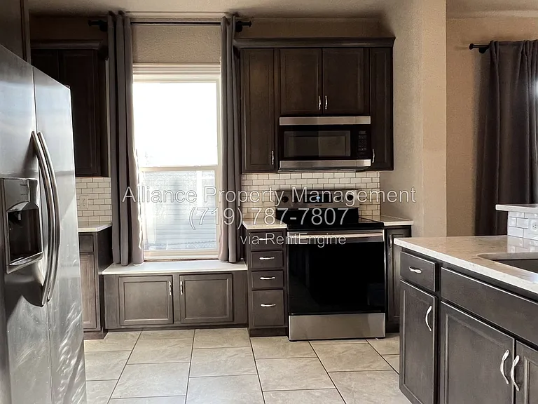743 N Walnut St — Photo 13