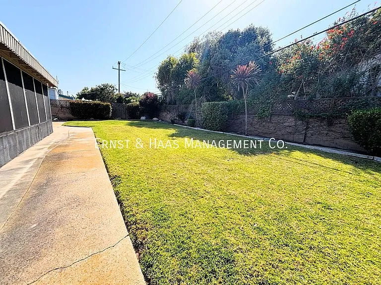 11381 Foster Rd — Photo 29