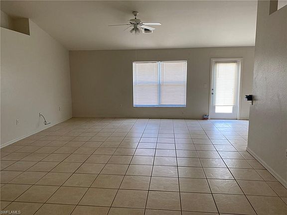 2nd image of 1422 Scenic St