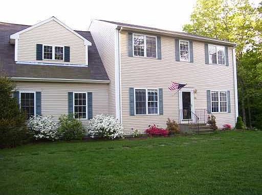 BEAUTIFUL COLONIAL IN WALKER RIDGE