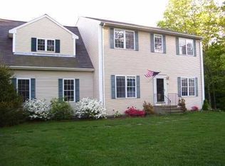 23 Fieldstone Dr, Coventry, RI 02816