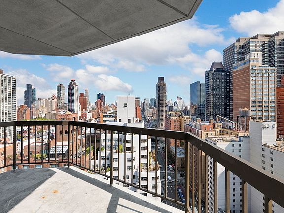 3rd image of 360 E 57th St APT 20A