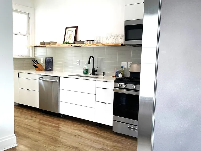 705 Bedford Ave #2 — Photo 19