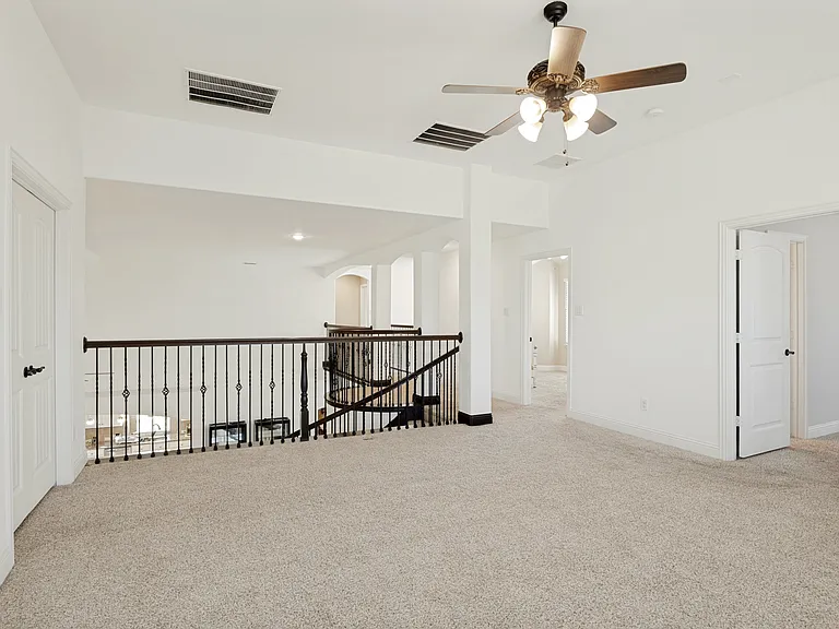 8107 Graystone Dr — Photo 9
