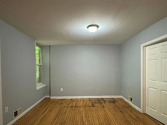 3rd image of 529 18th Ave #1BB