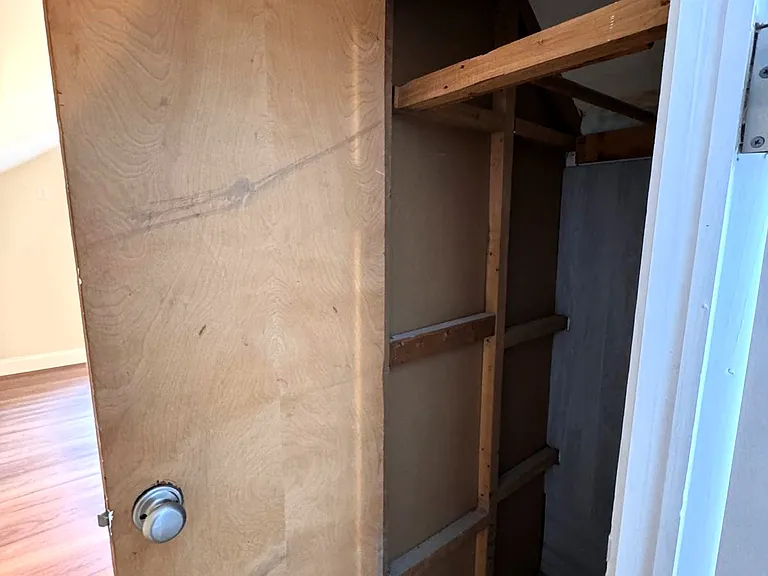 38 Hunting St #2 — Photo 13