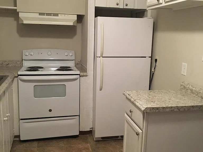 106 Juniper Ln — Photo 2