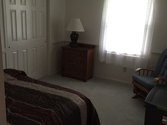 3rd image of 1209 Warner Hall Dr