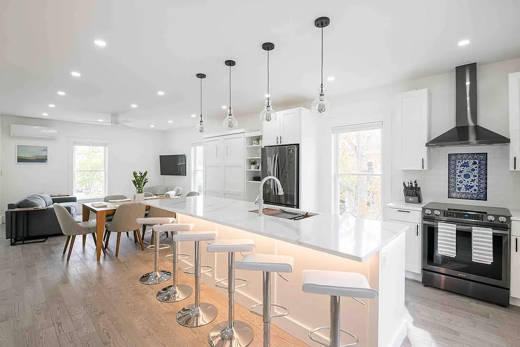 2 bed, $2,800 — Photo 2