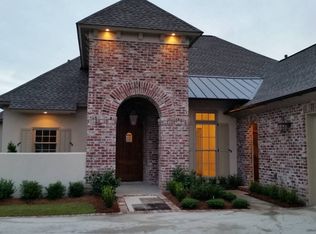 2725 Tiger Crossing Dr, Baton Rouge, LA 70810