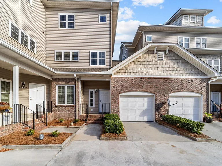 18823 Cloverstone Cir — Photo 3