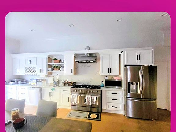 5th image of 2231 Meyer Pl