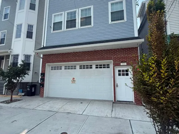 222 12th Ave #2, Newark, NJ 07107
