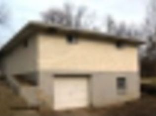 3903 S Hametown Rd, Barberton, OH 44203