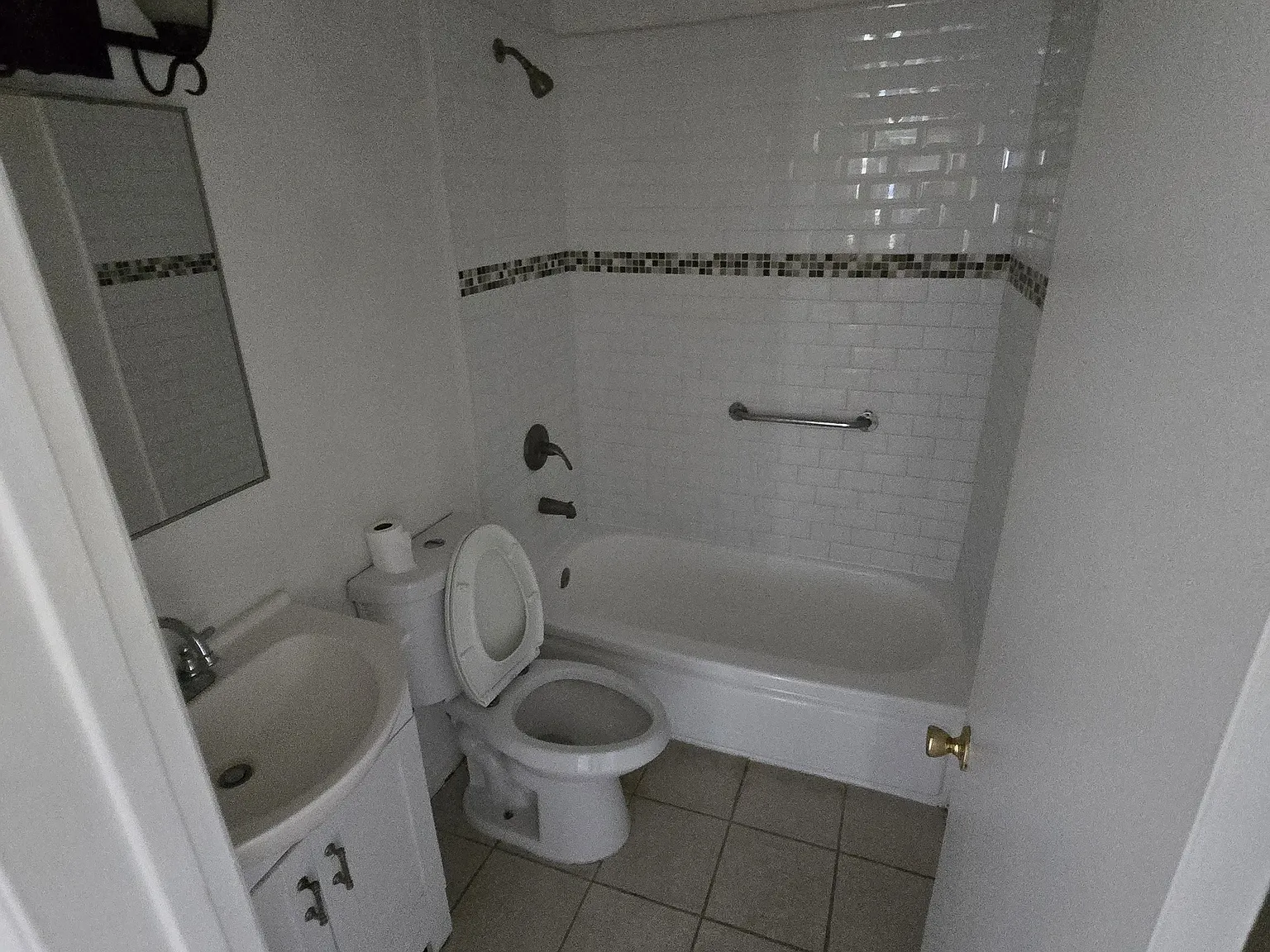 1814 Grismer Ave — Photo 4
