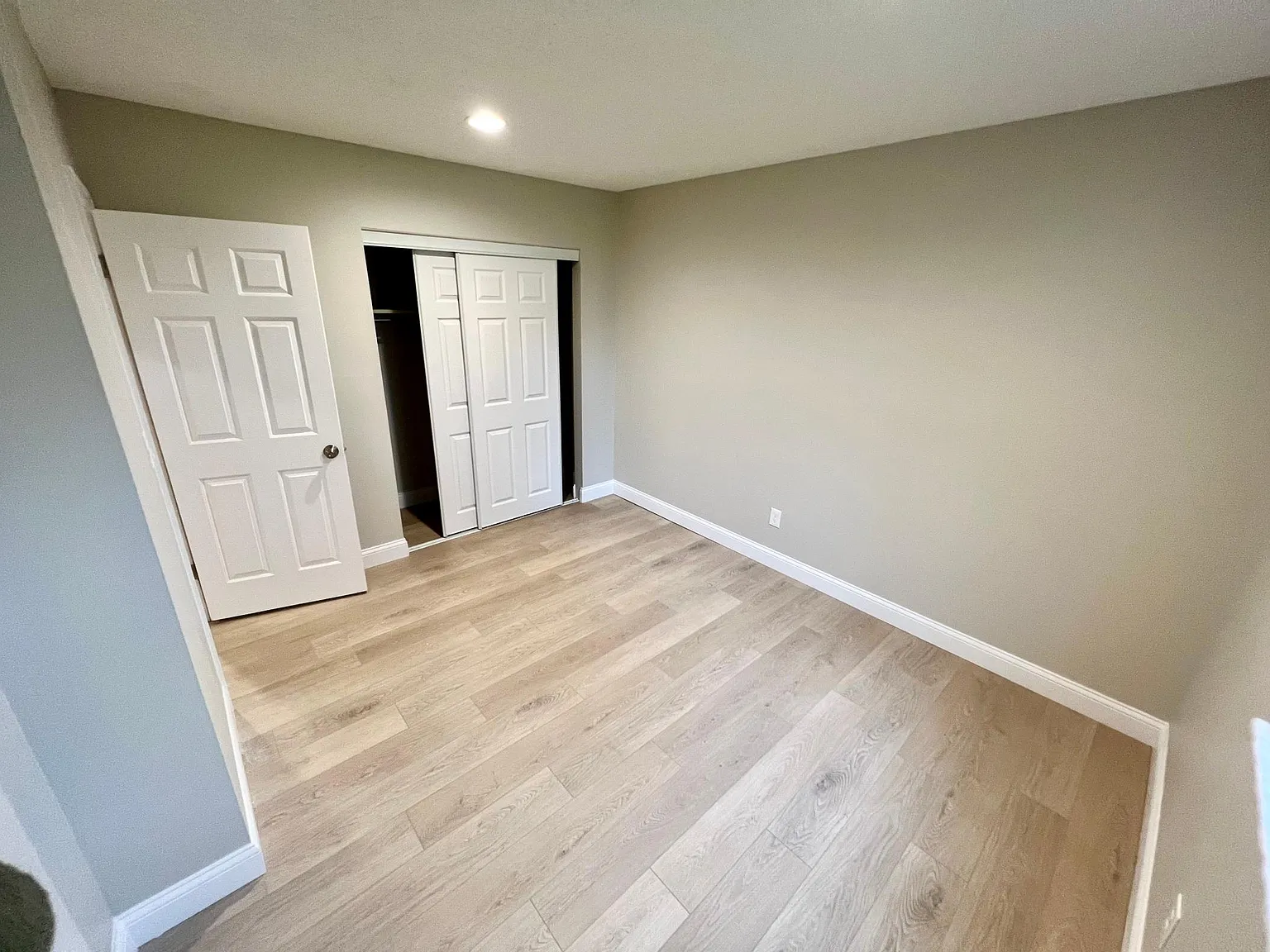 2 bed, 956 sqft, $2,095 — Photo 4