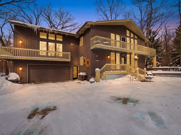 W3907 Silica Rd, Fond Du Lac, WI 54937