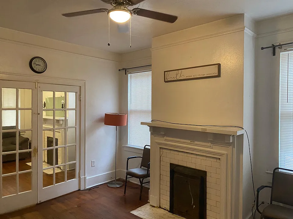 909 W 36th St #DOWNSTAIRS