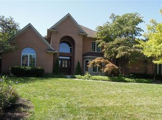 125 Edinburgh Dr, Springboro, OH 45066