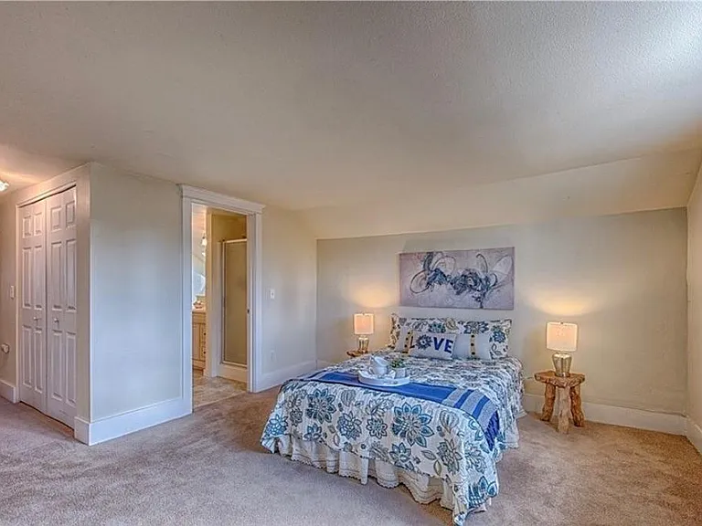 Master suite