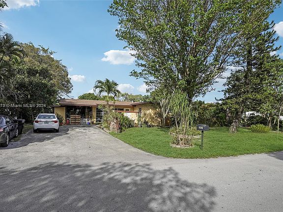 3rd image of 2857 SW 13th Ct